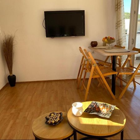 Apartment Remi, Penthouse With Balcony, Free Parking Marina Bagian luar foto