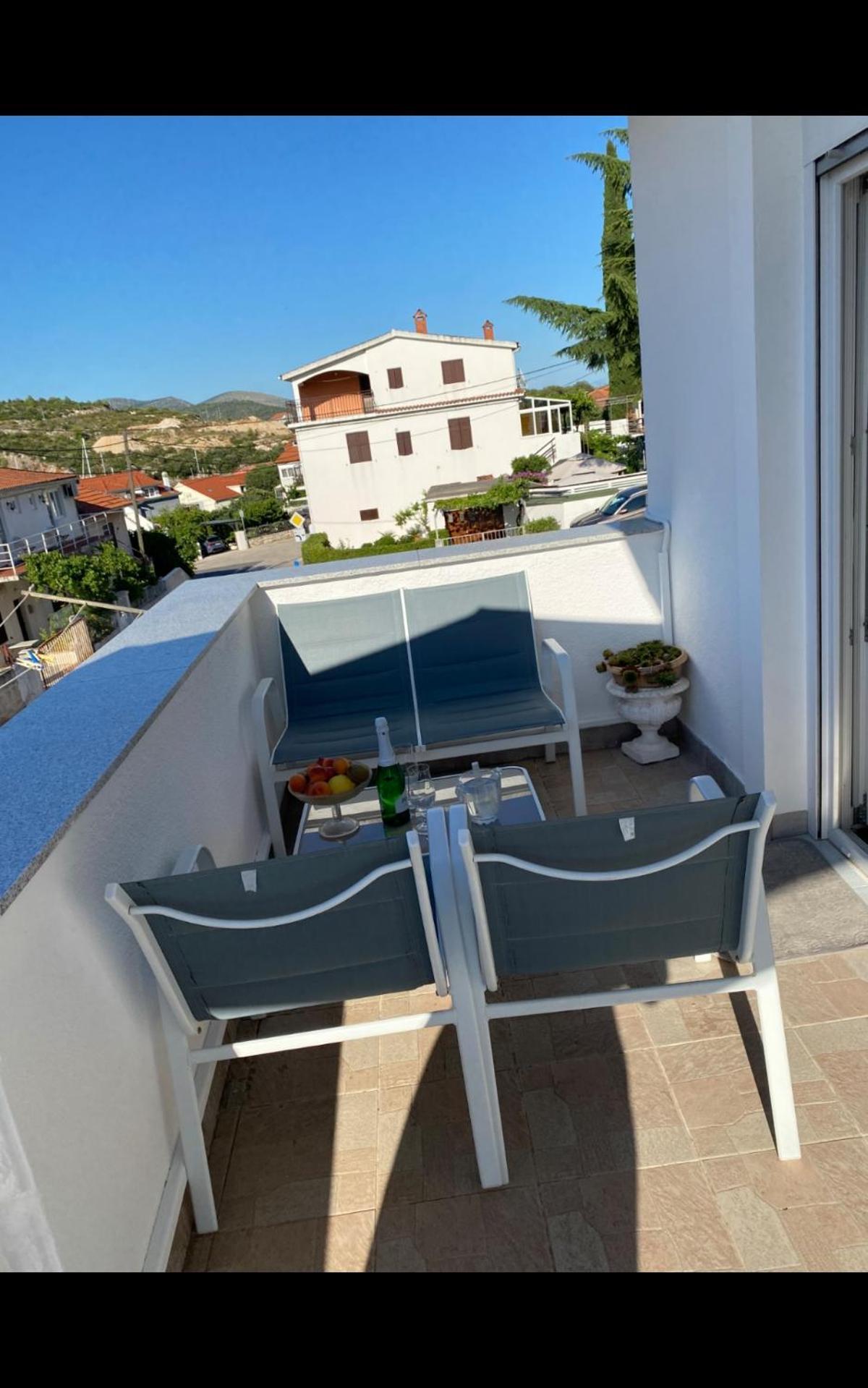 Apartment Remi, Penthouse With Balcony, Free Parking Marina Bagian luar foto