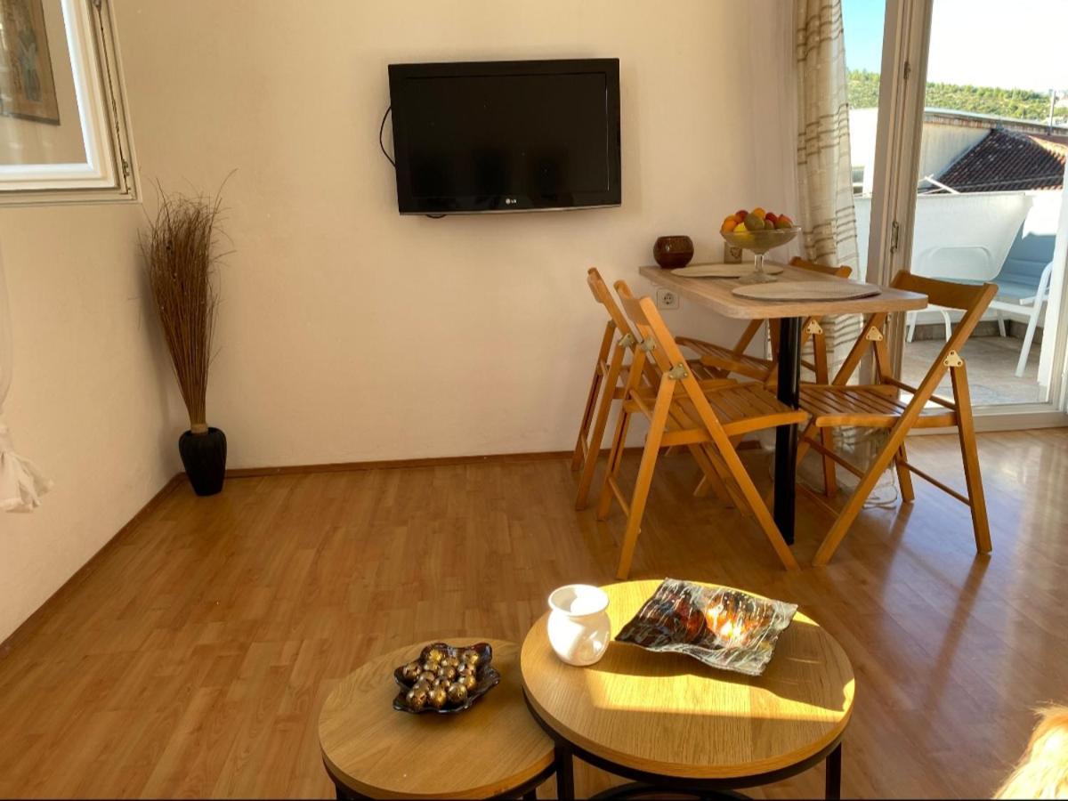 Apartment Remi, Penthouse With Balcony, Free Parking Marina Bagian luar foto