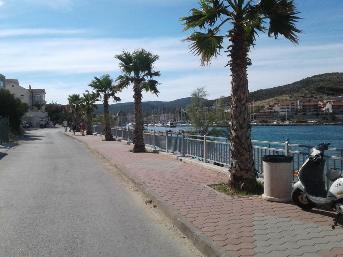 Apartment Remi, Penthouse With Balcony, Free Parking Marina Bagian luar foto
