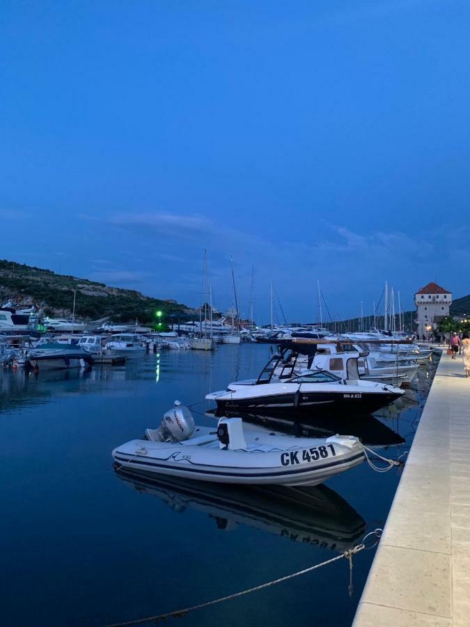 Apartment Remi, Penthouse With Balcony, Free Parking Marina Bagian luar foto